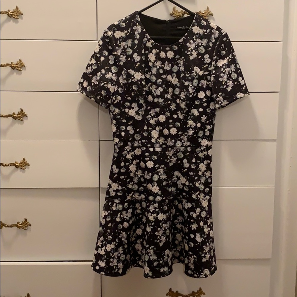 Honey & Beau Cute Floral Short Dress